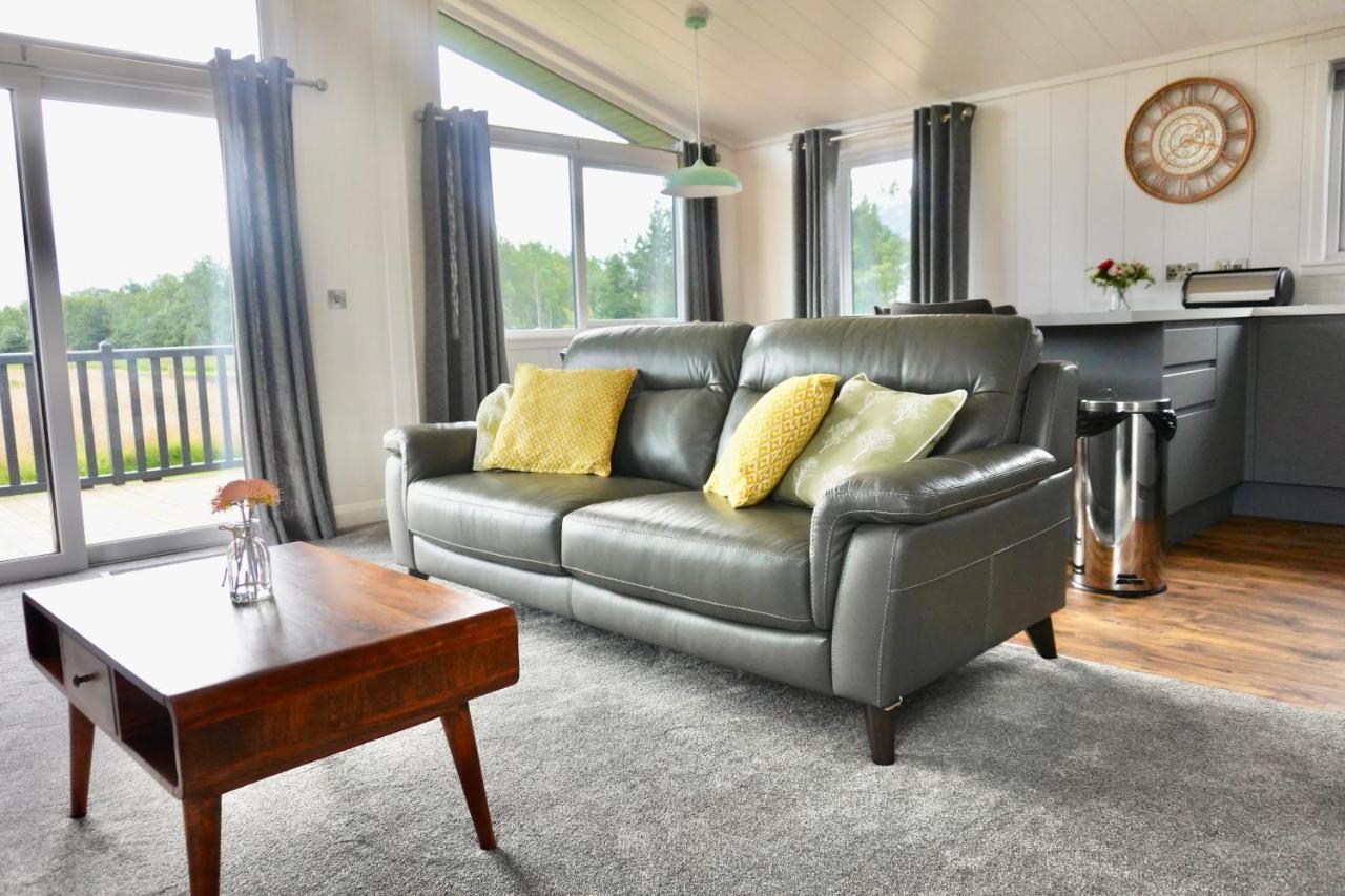 Linwater Caravan Park - Luxury Lodges And Static Caravans Near Edinburgh Newbridge  Exterior foto