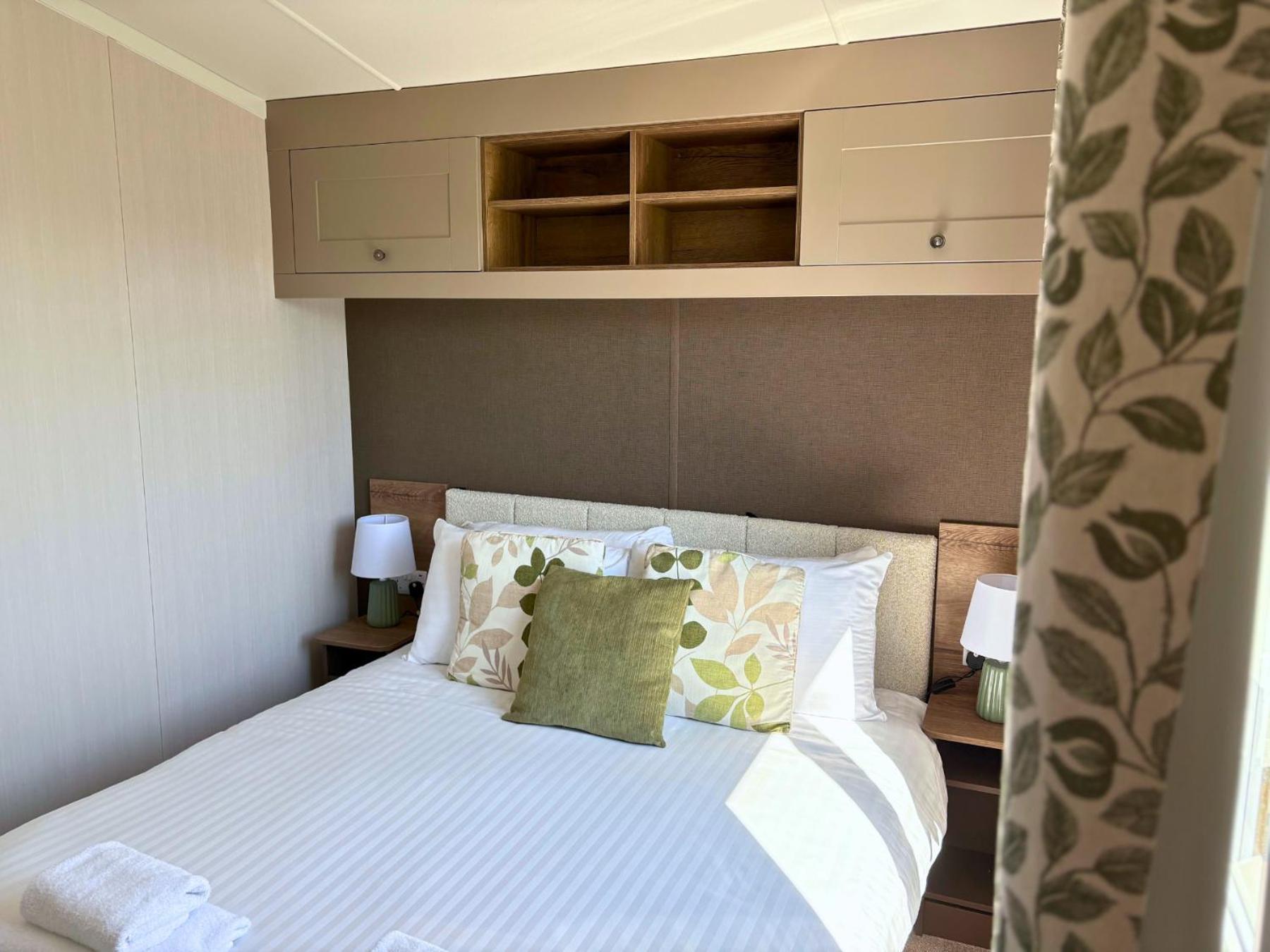 Linwater Caravan Park - Luxury Lodges And Static Caravans Near Edinburgh Newbridge  Exterior foto