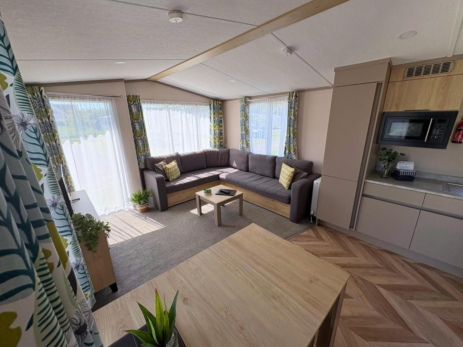 Linwater Caravan Park - Luxury Lodges And Static Caravans Near Edinburgh Newbridge  Exterior foto